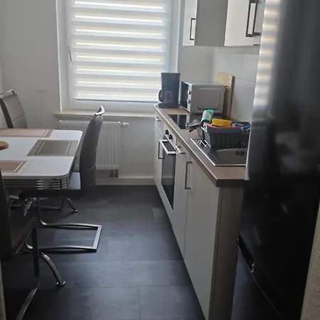 Schoene Vollausgestattete Monteurs- Gaestewohnung Naehe Raffinerie Leuna Und Geiseltalsee 0306 * Braunsbedra