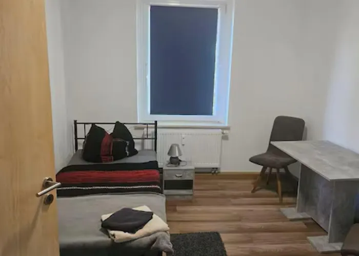 Apartment Schoene Vollausgestattete Monteurs- Gaestewohnung Naehe Raffinerie Leuna Und Geiseltalsee Fuer 4 Personen 0306 Braunsbedra